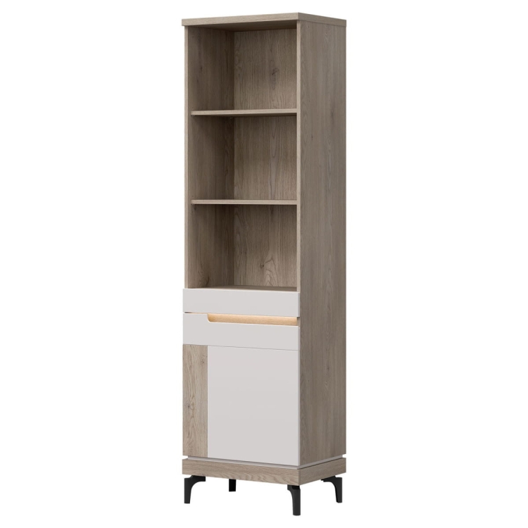 aston-an07-regal-lewy (2).jpg