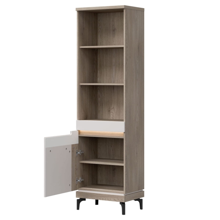 aston-an07-regal-lewy (3).jpg